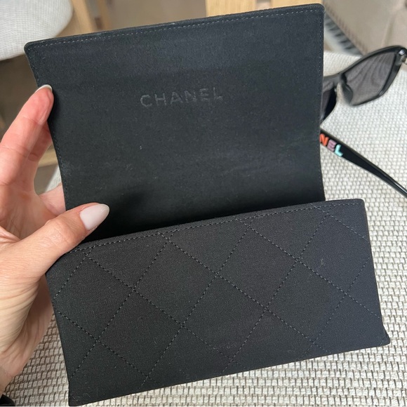 CHANEL Butterfly Sunglasses Polarized Black - Picture 12 of 13
